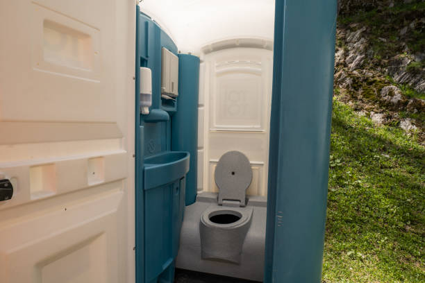 Best Portable restroom trailer rental  in Fuller Heights, FL